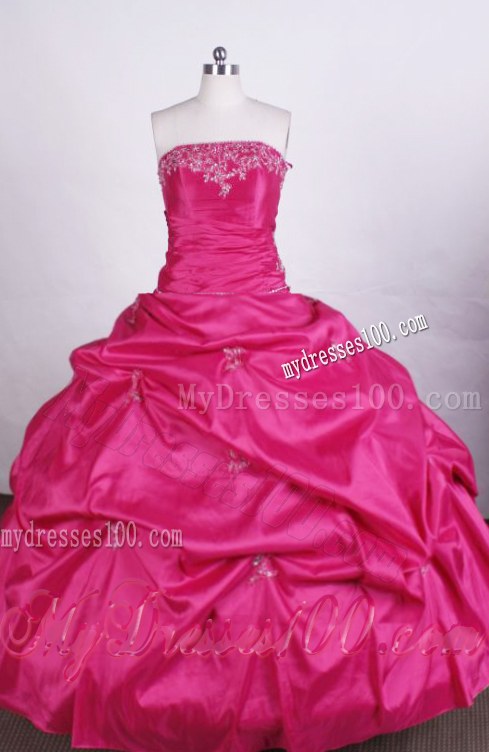 Ruche Appliques and Pick-ups Puffy Quinceanera Dresses in Red